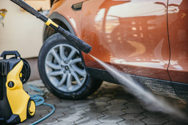 Best Sidewalk Pressure Washing  in Loch Lomond, VA